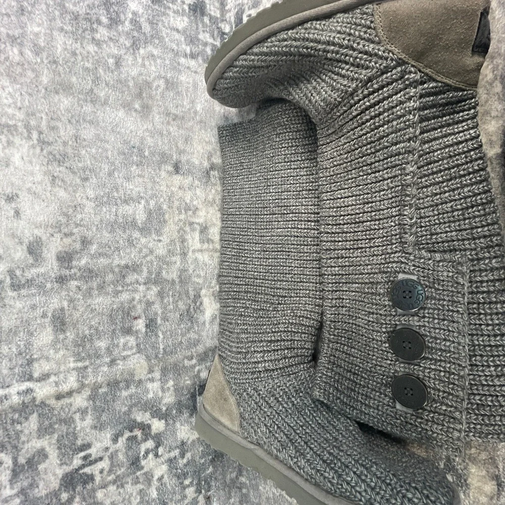UGG Womens 5.5 Cardy Boots Grey Knit Wool Button Detail Fabric